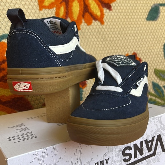 Vans Kyle Walker
Dress Blues/Gum
VNOA5JIEFS1
WMNS sneakers - Picture 10 of 16